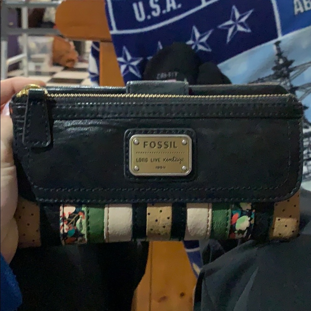 Fossil wallet